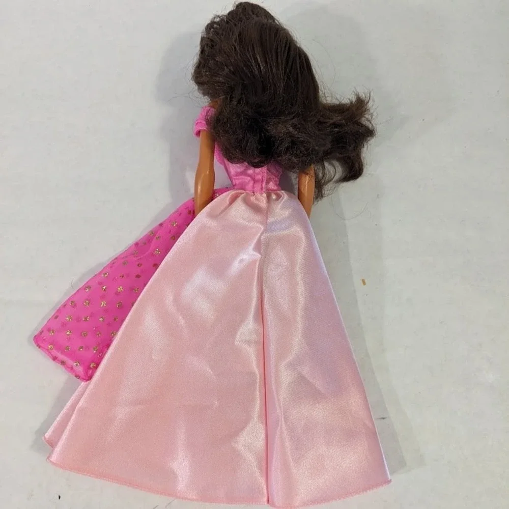 Vintage 1998 Royal Princess Barbie Pink Dress Gold Dots Brunette Mattell